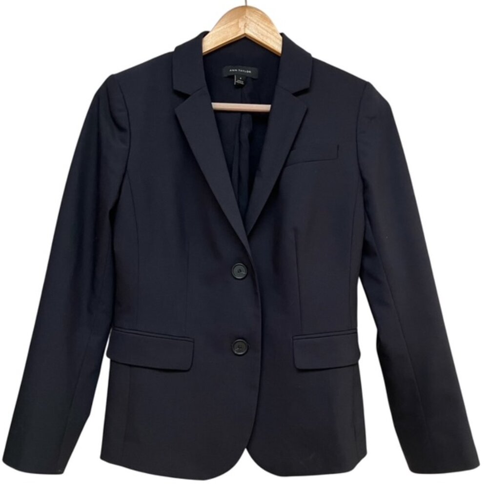 Ann Taylor suiting, 2 button Navy wool blend suit jacket size 0